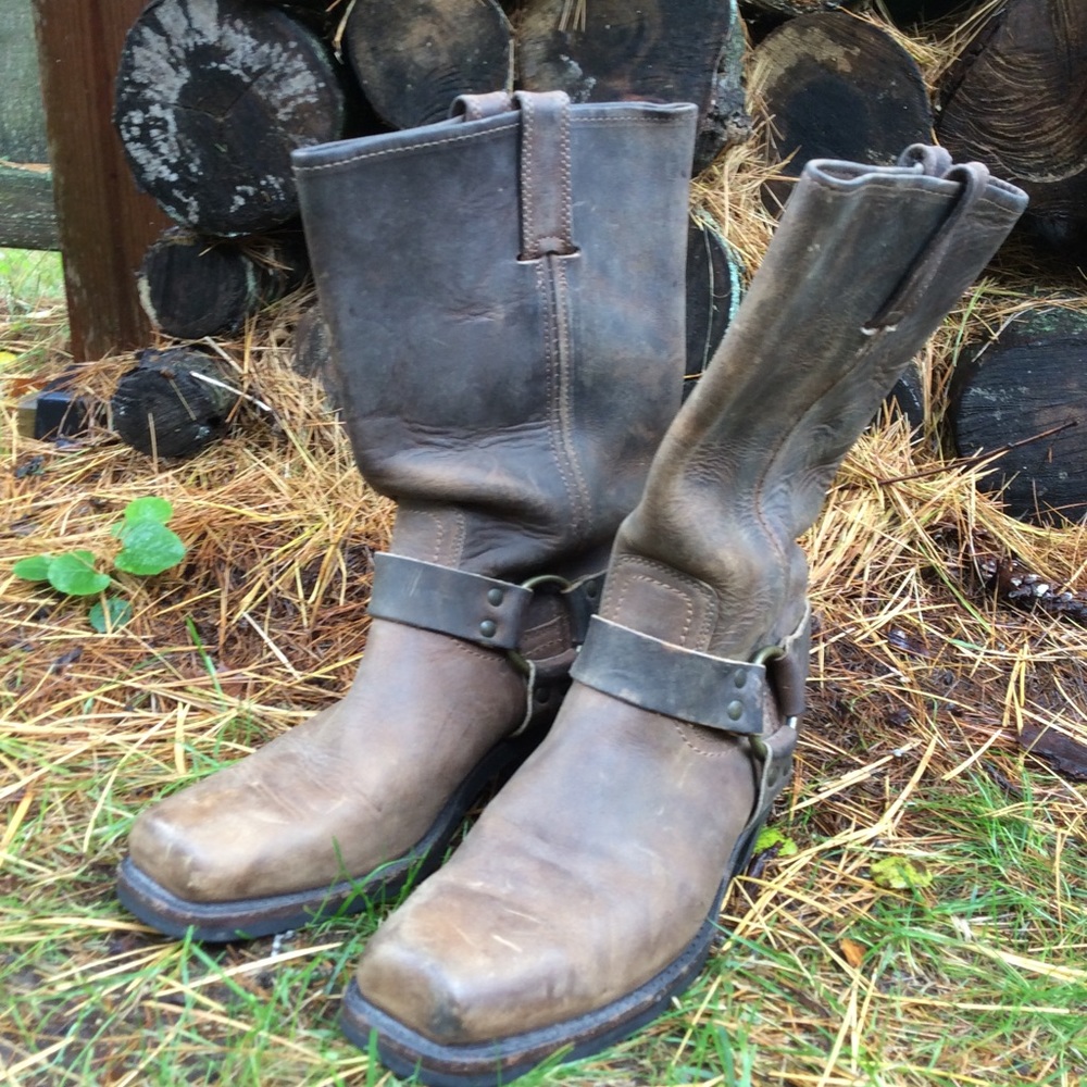 Iconic Frye Harness 12R Boots